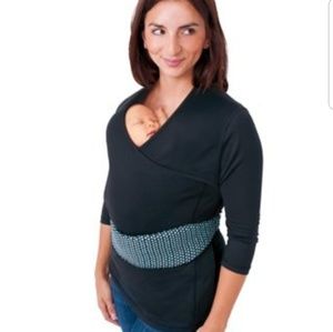 Nuroo Pocket Babywearing shirt and support belt.